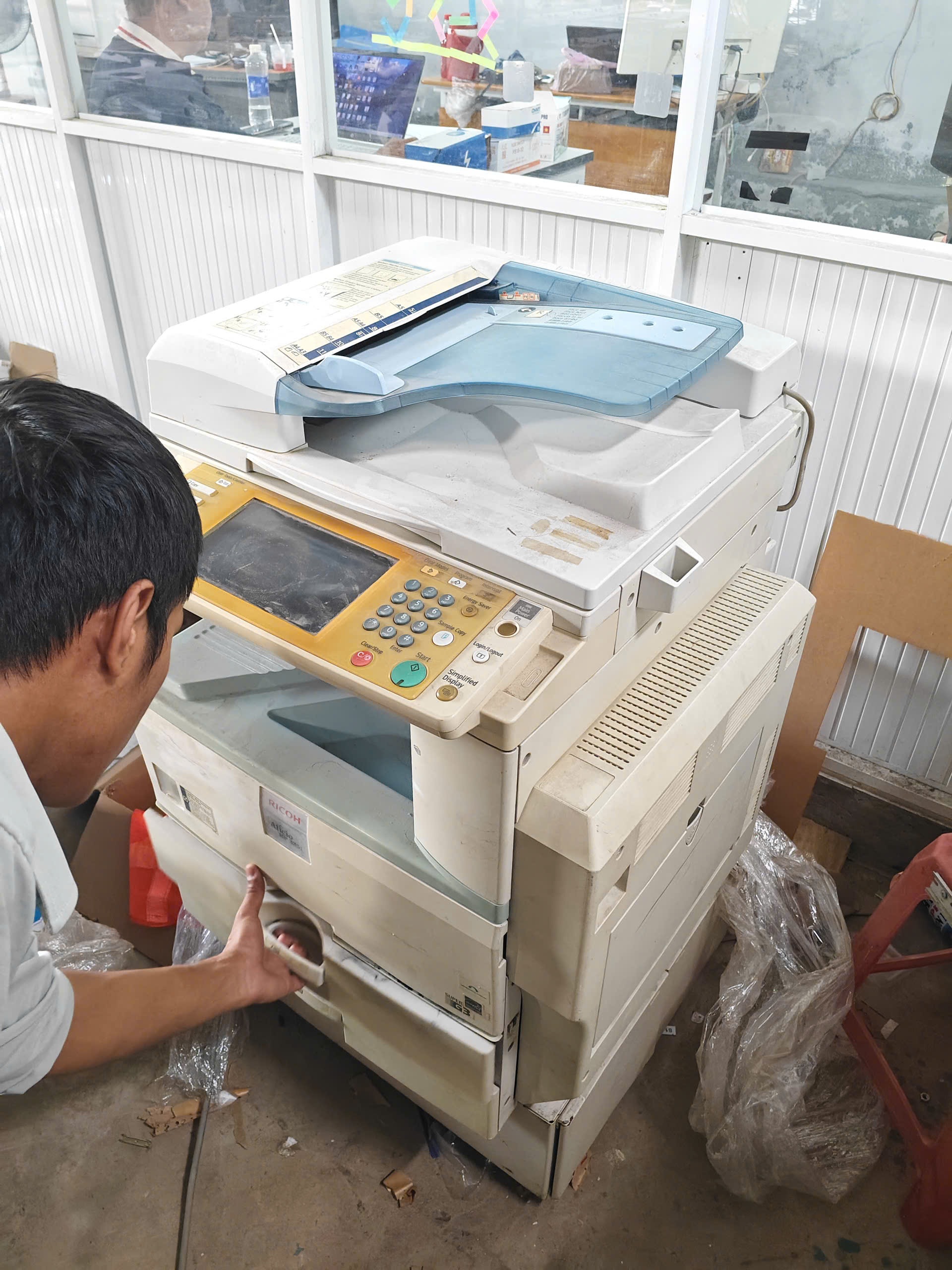 Bơm mực máy in khu công nghiệp sóng thần